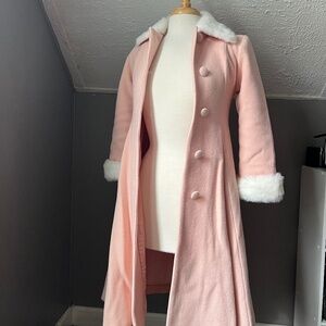 Vintage Baby Pink wool coat with faux fur white trim